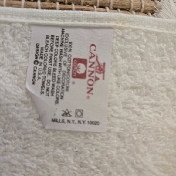 Christmas Themed Hand Towels - Picture 4 of 11